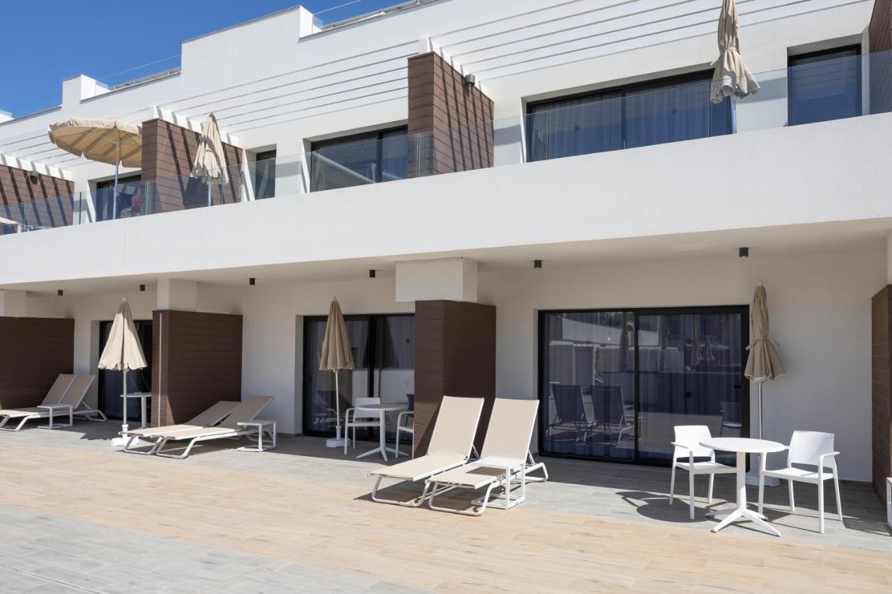 Esmeralda Homes By Livvo * Cotillo