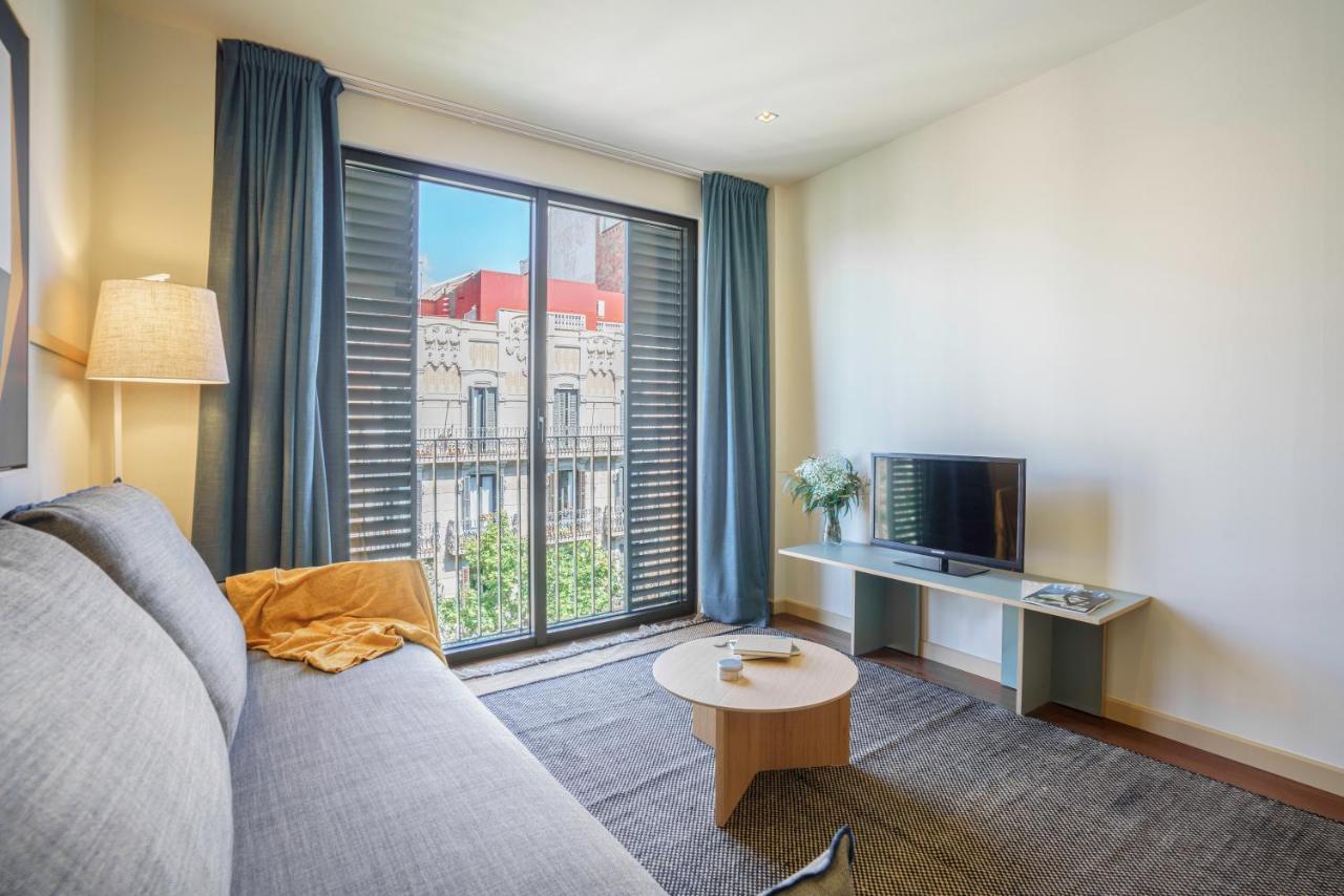 Aspasios Diagonal Art Apartment