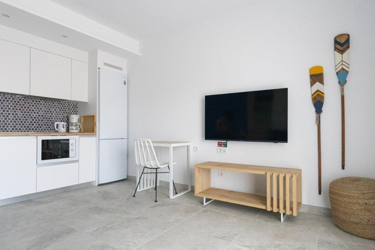 Esmeralda Homes By Livvo *