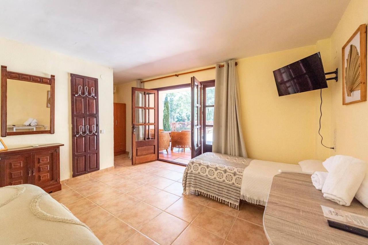 Bed & Breakfast Aldeamia, Forest, Mountain View, At 8 Min *