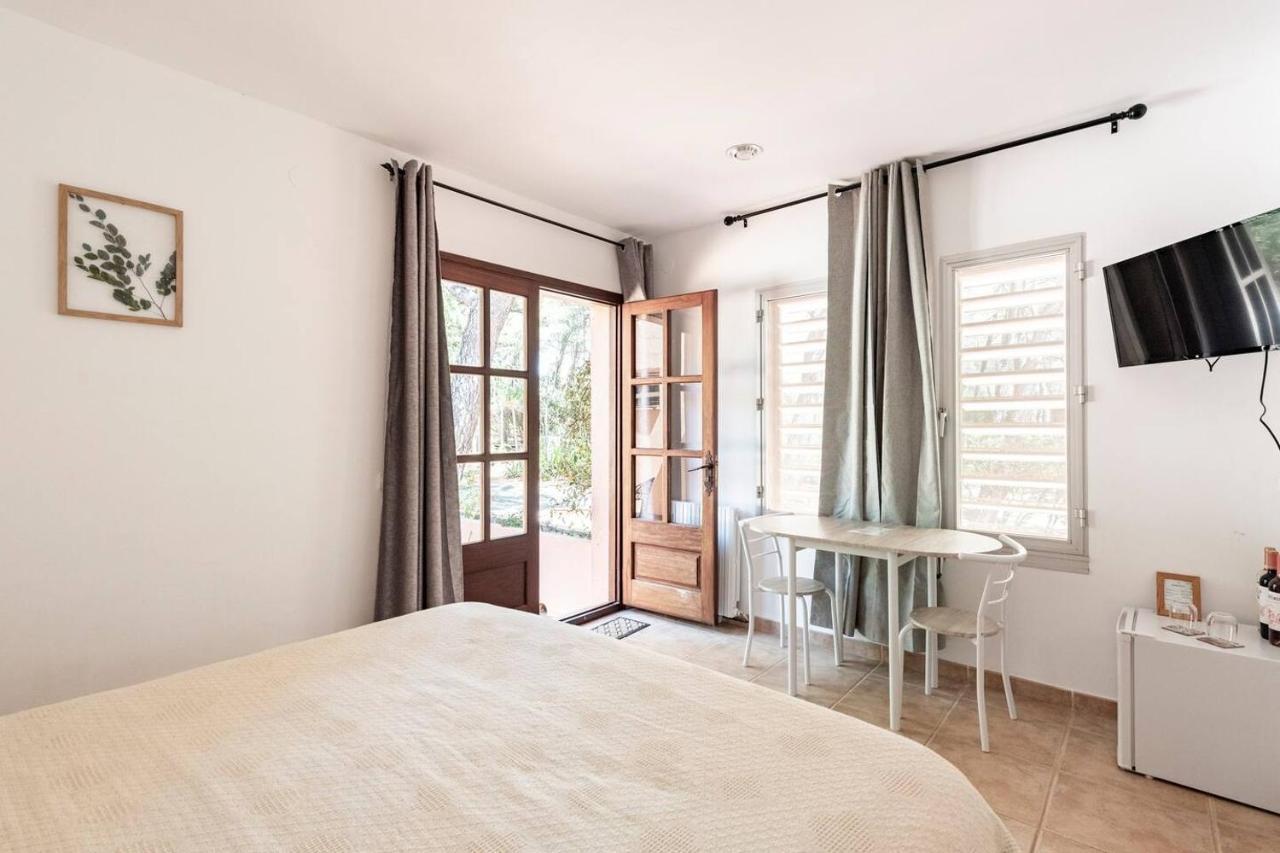 Aldeamia, Forest, Mountain View, At 8 Min Bed & Breakfast *