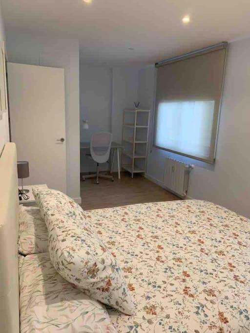 Piso Recien Reformado, Comodo Y Muy Luminoso. Apartamento