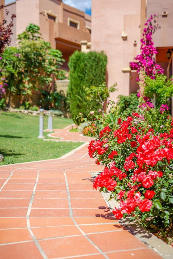 Townhouse Azata Golf - 5 Min Driving From The Beach Holiday home Estepona