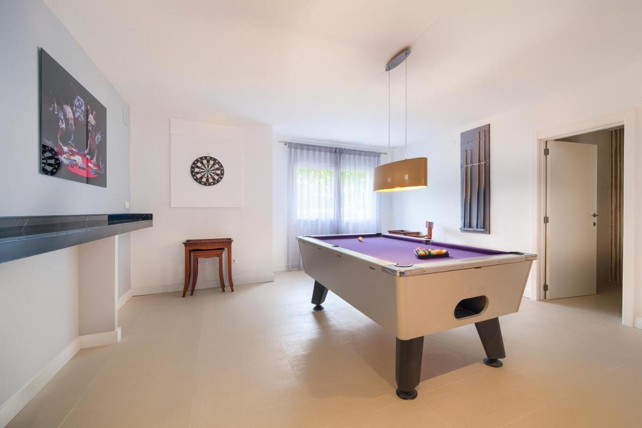 Uno Villa