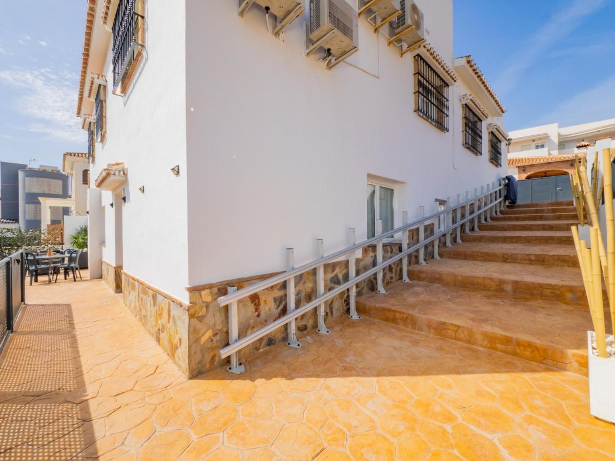Guest house Cubo's William's Sunny 4 With Breakfast Torre de Benagalbon