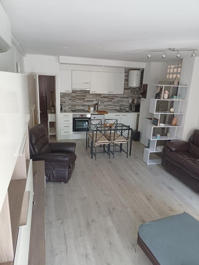 Apartamento 2 Linea De Mar Con Entrada Independiente