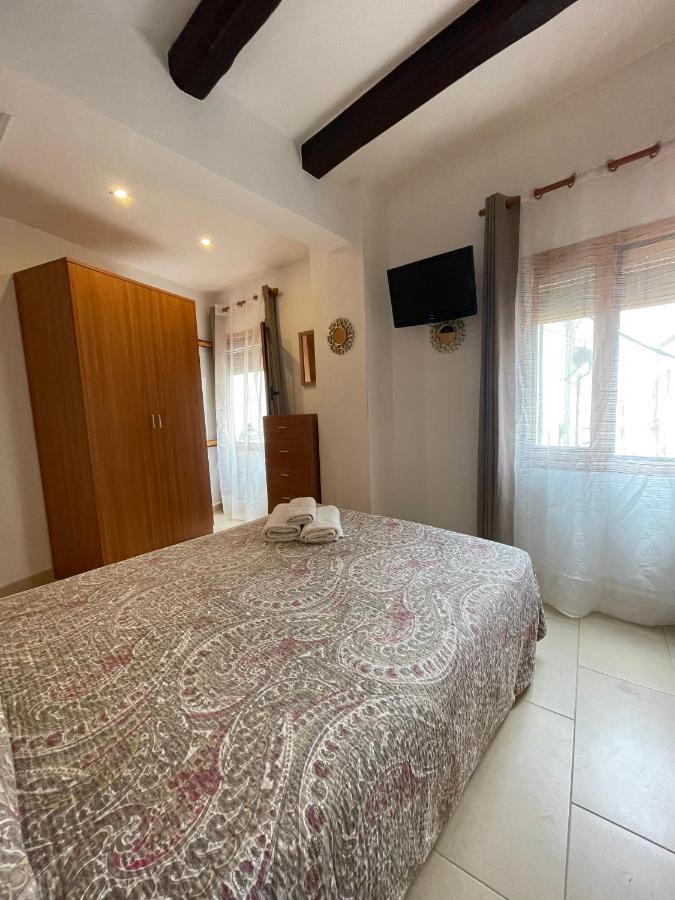 P&r Hostals Codolar Guest house