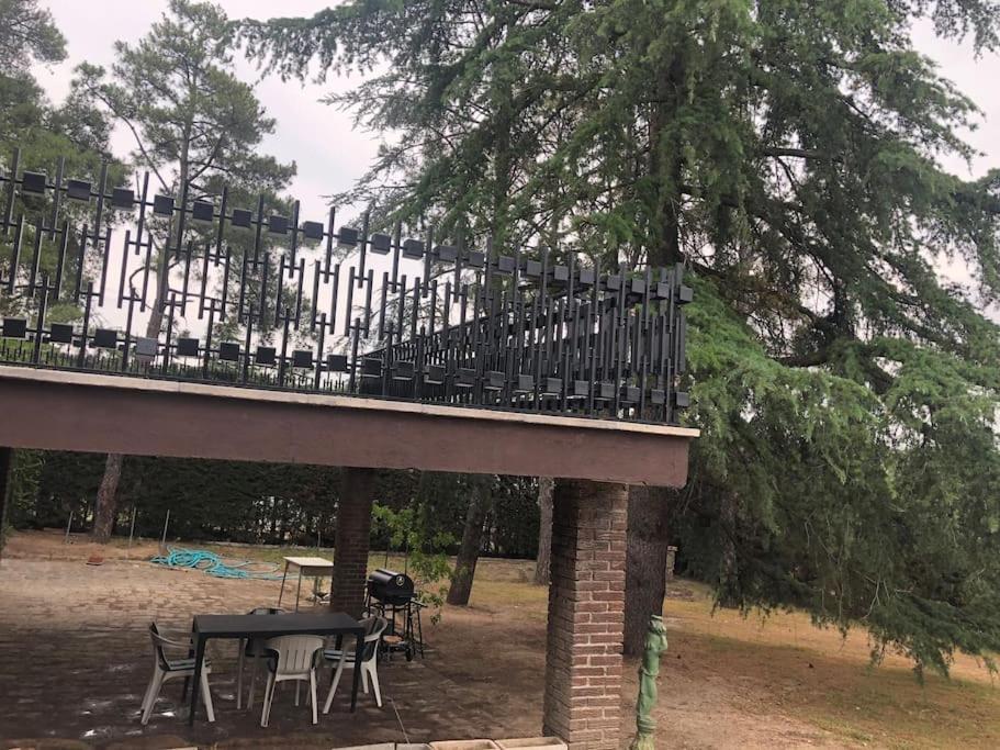 Rana, Con Amplio Jardin, Barbacoa Y Piscina *