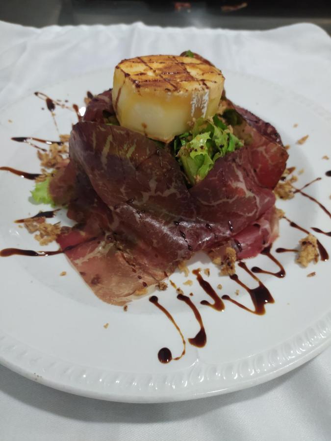 Restaurante La Pinta Pensión Ampuero