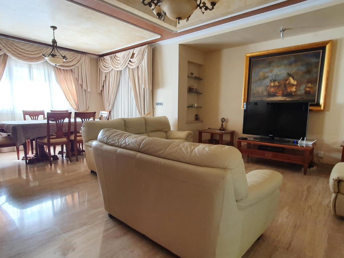 Tres Palmeras Muy Cerca De Albir Y Benidorm Villa *