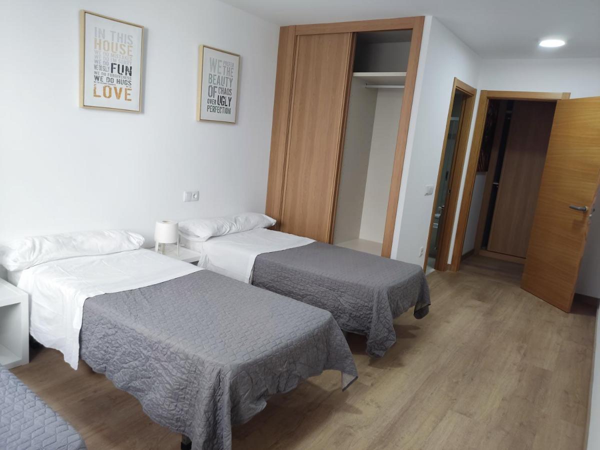 Turistic Apts Rosalia De Castro Apartamento