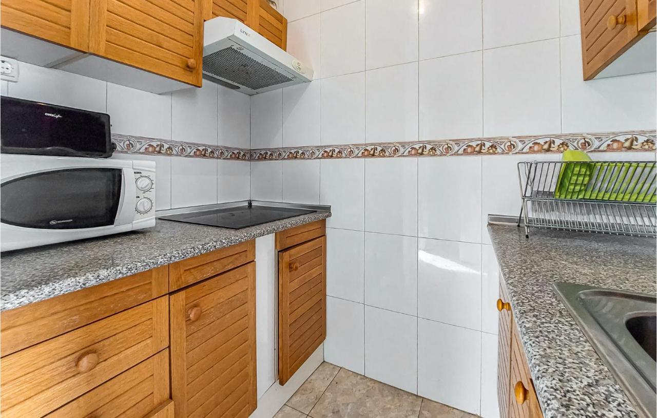 Lovely In With Kitchen Apartment