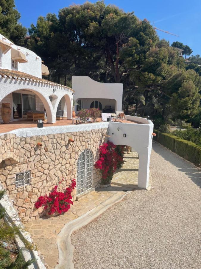 Blanca Villa *