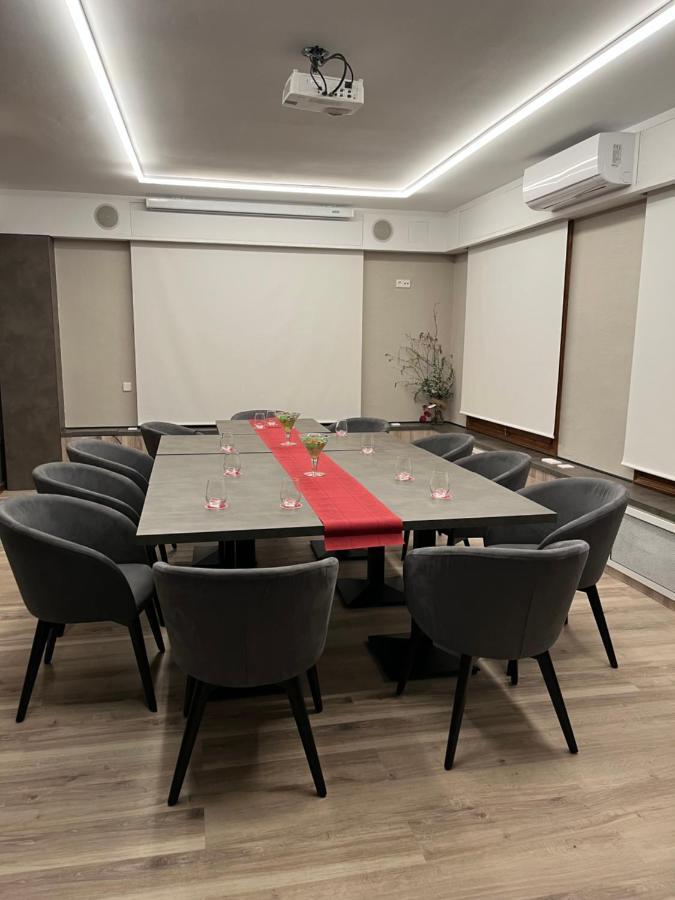 Del Prado Hotel 3*