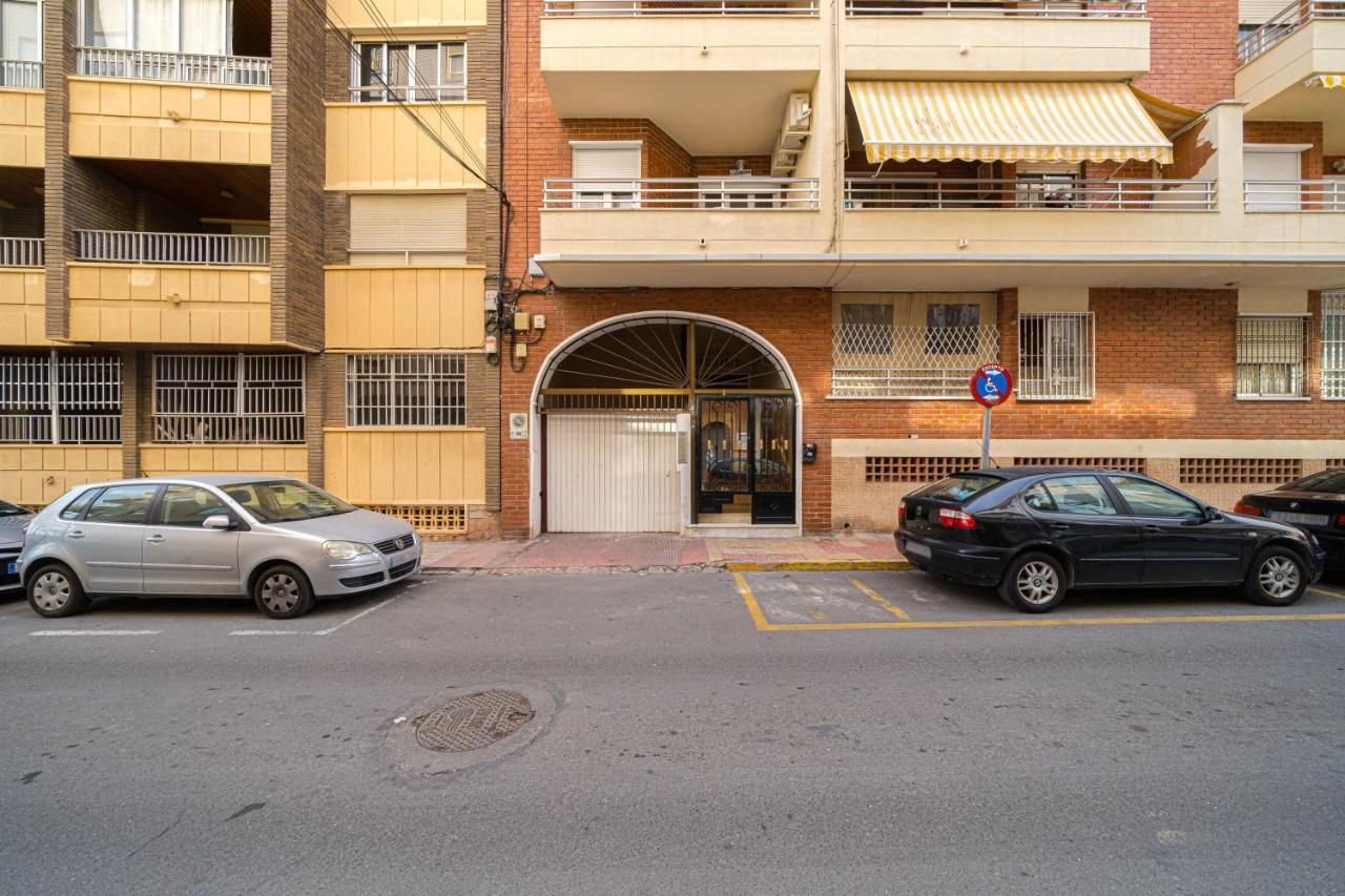 Casa Terra: 50 Meters From The Apartment Torrevieja