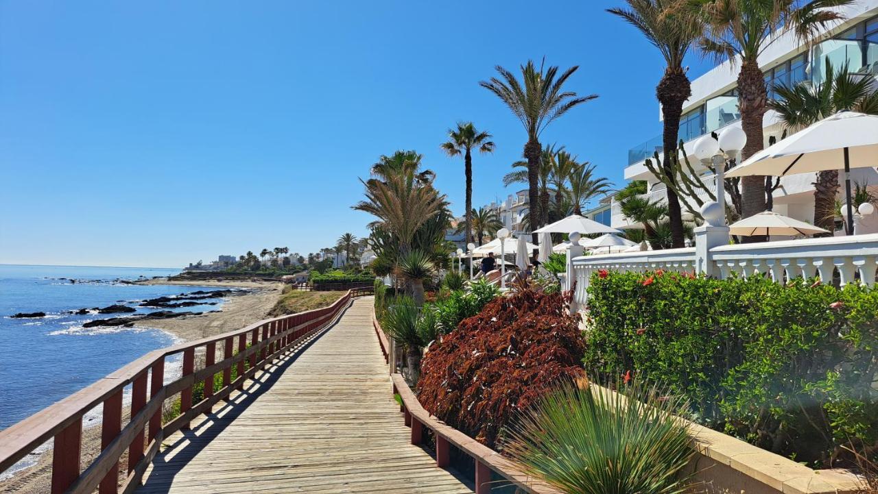 Sunny Golf View Miraflores Apartment *