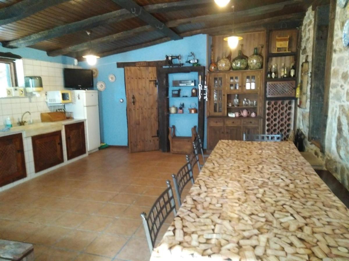 Casa Vacacional O Trisquel Holiday home *