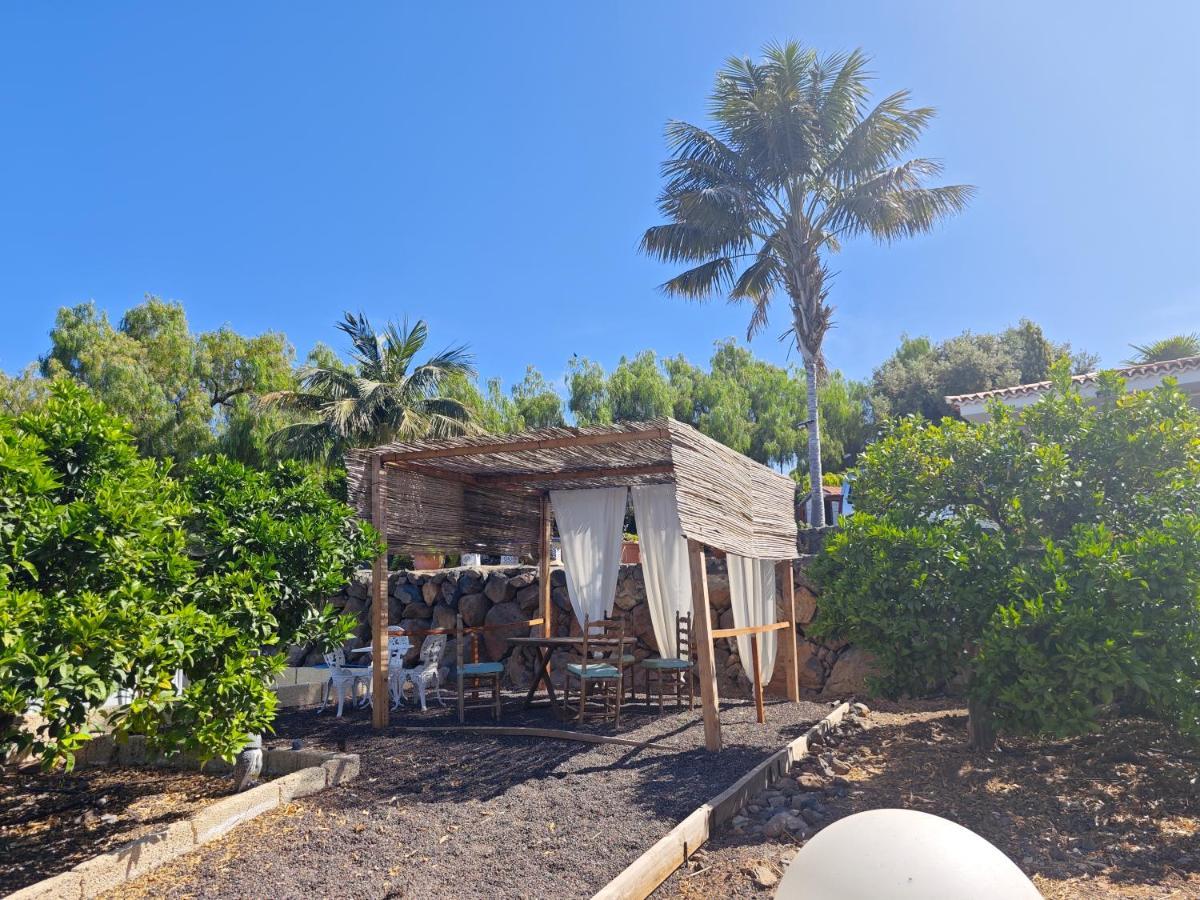 Dolores Con Piscina Y Vistas A La Gomera Сasa de vacaciones Costa Adeje (Tenerife)