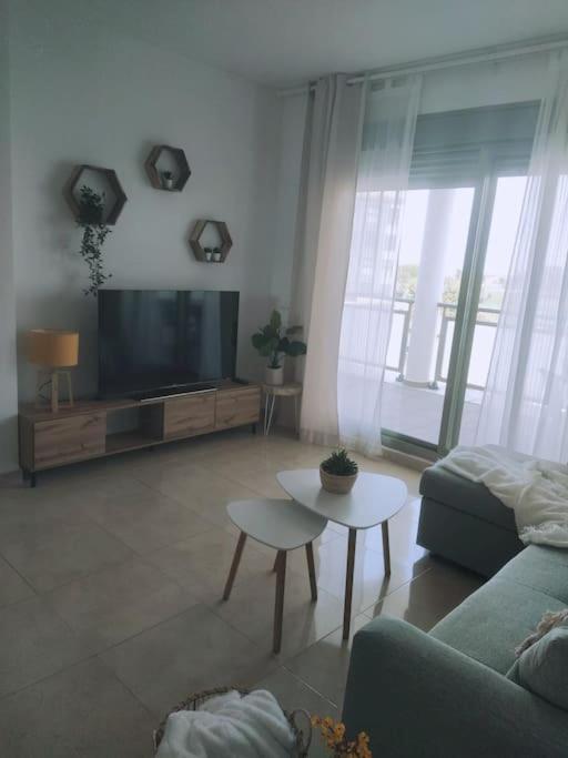 Moderno En Nova Golf & Met Apartment *