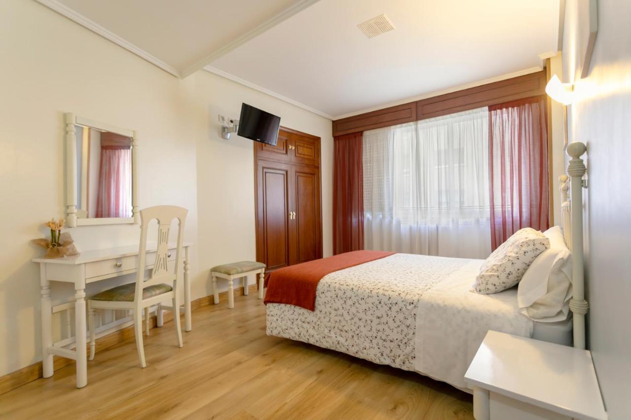America Hotel 2*