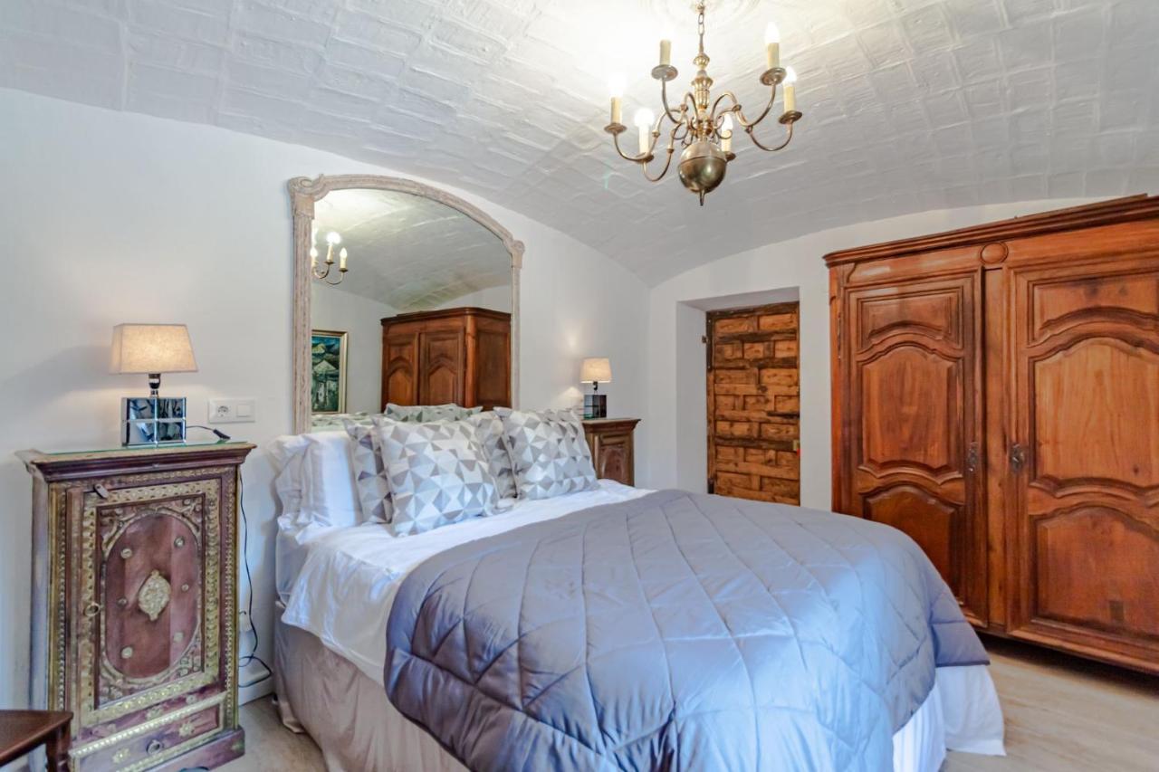 Masia Mimosa Jardin Villa *