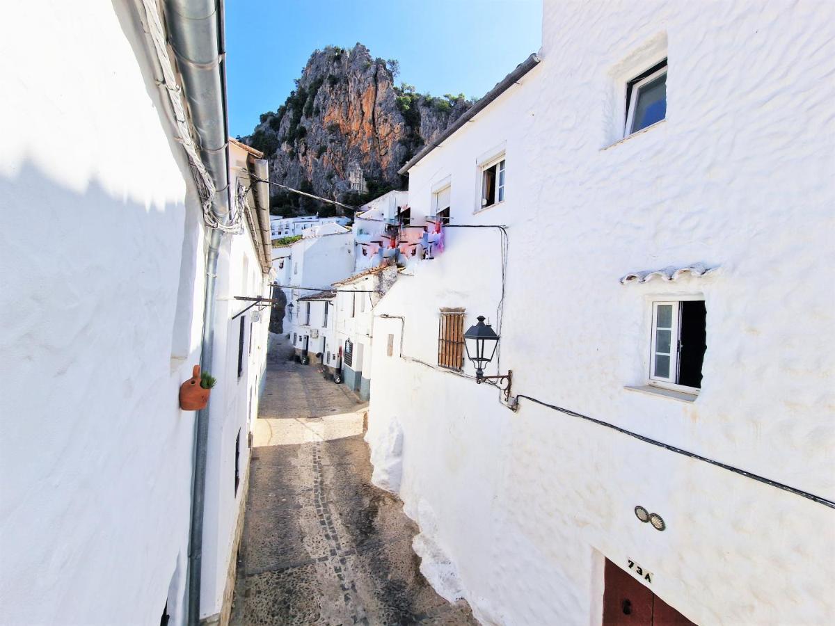 Apartamento El Búcaro. Puertitas Rojas *