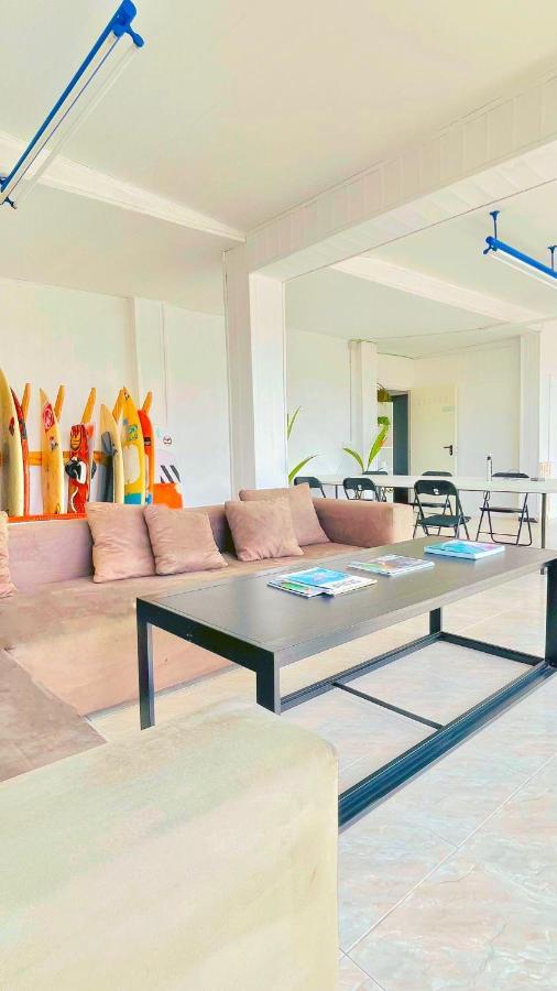 Area Surf House Hostal Muros