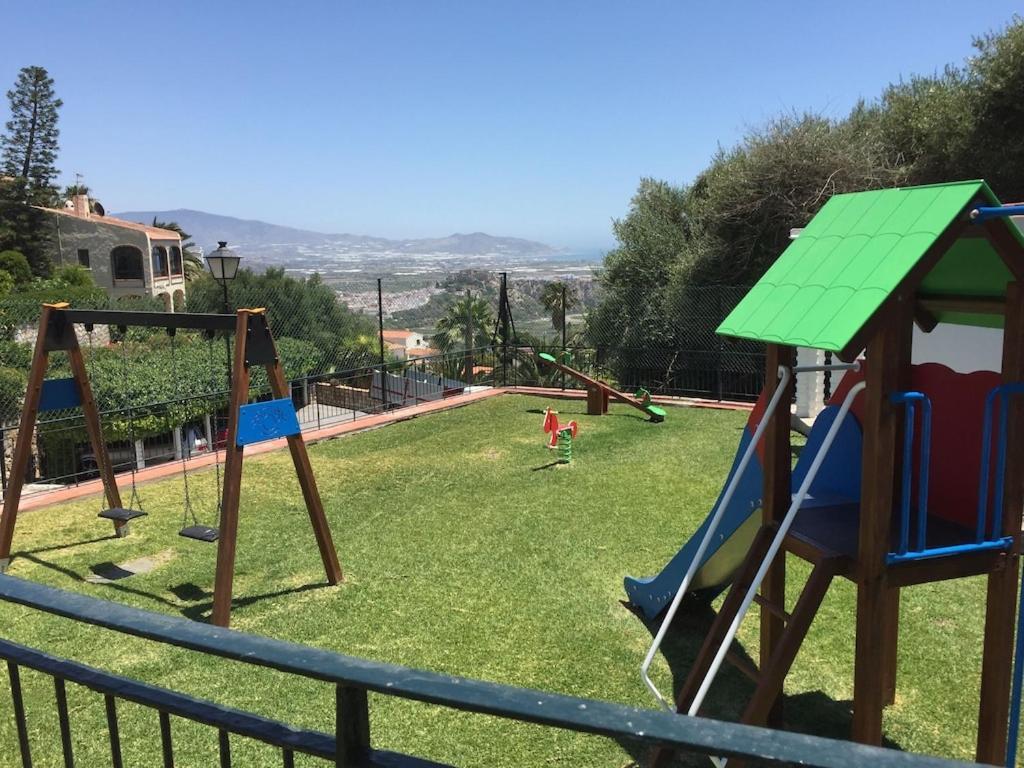 Сasa de vacaciones La Torrecica, Con Caracter Andaluz Y Magnificas Vistas Al Mar Y Sierra Nevada Salobreña