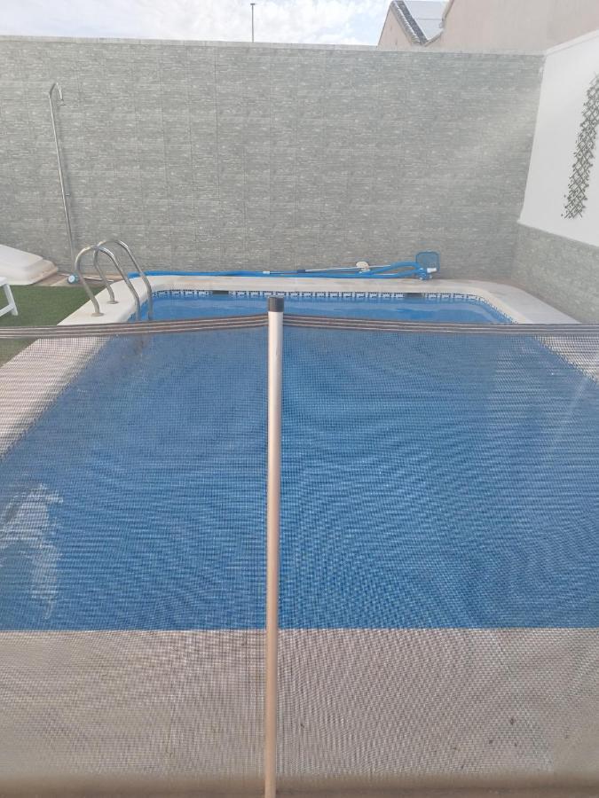 Holiday home La Mancheguita: Family With Pool And Bbq In Madrigueras *