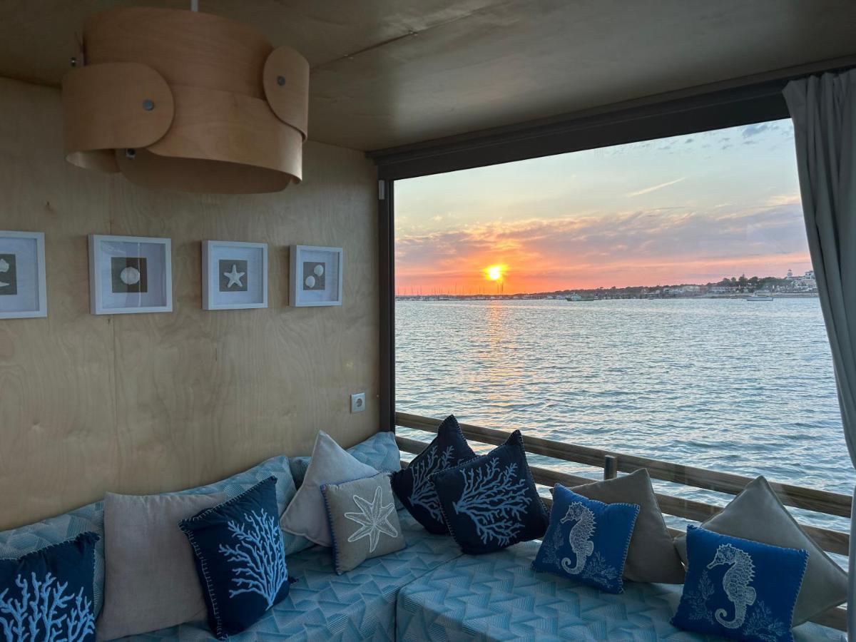 Casa Barco Miamar Botel