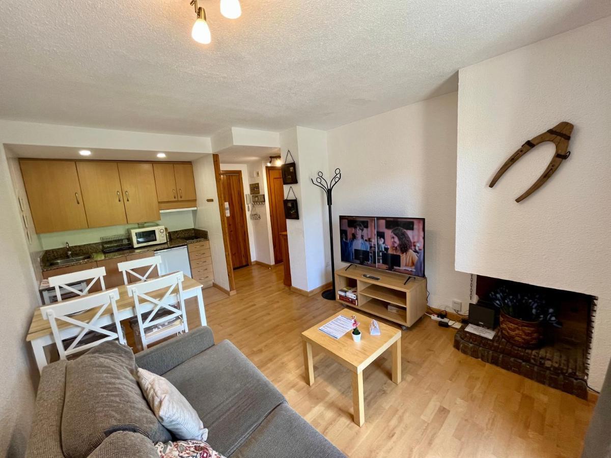 C20 - En Edif. Pirineos - Villmor Apartment *