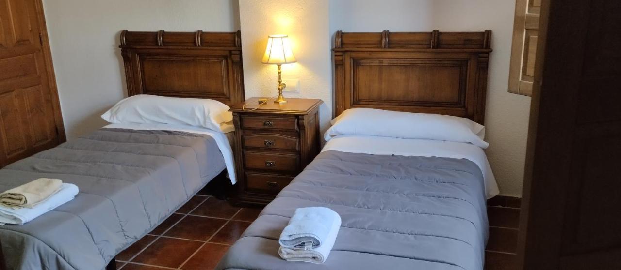 Hostal El Caseron Cardano de Abajo