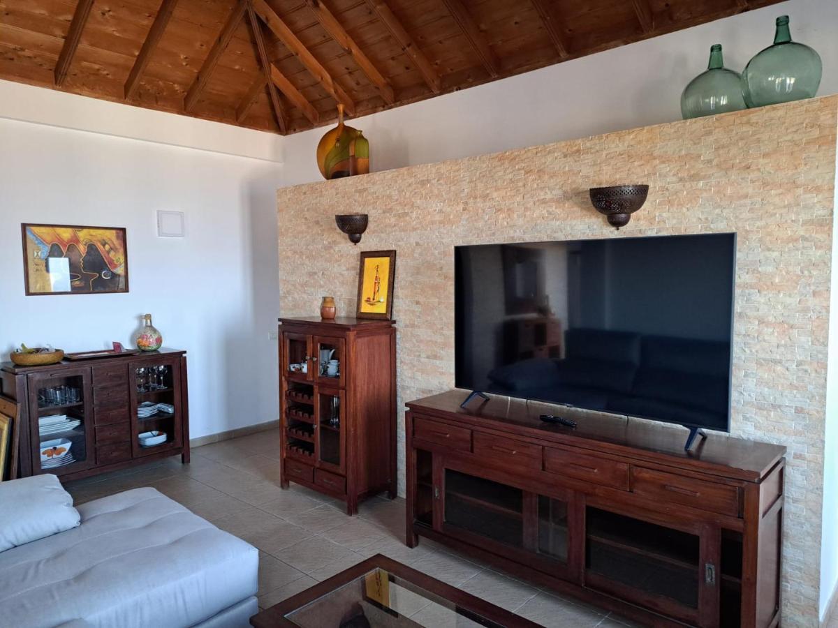 Casa Amagante, En Hoyo De