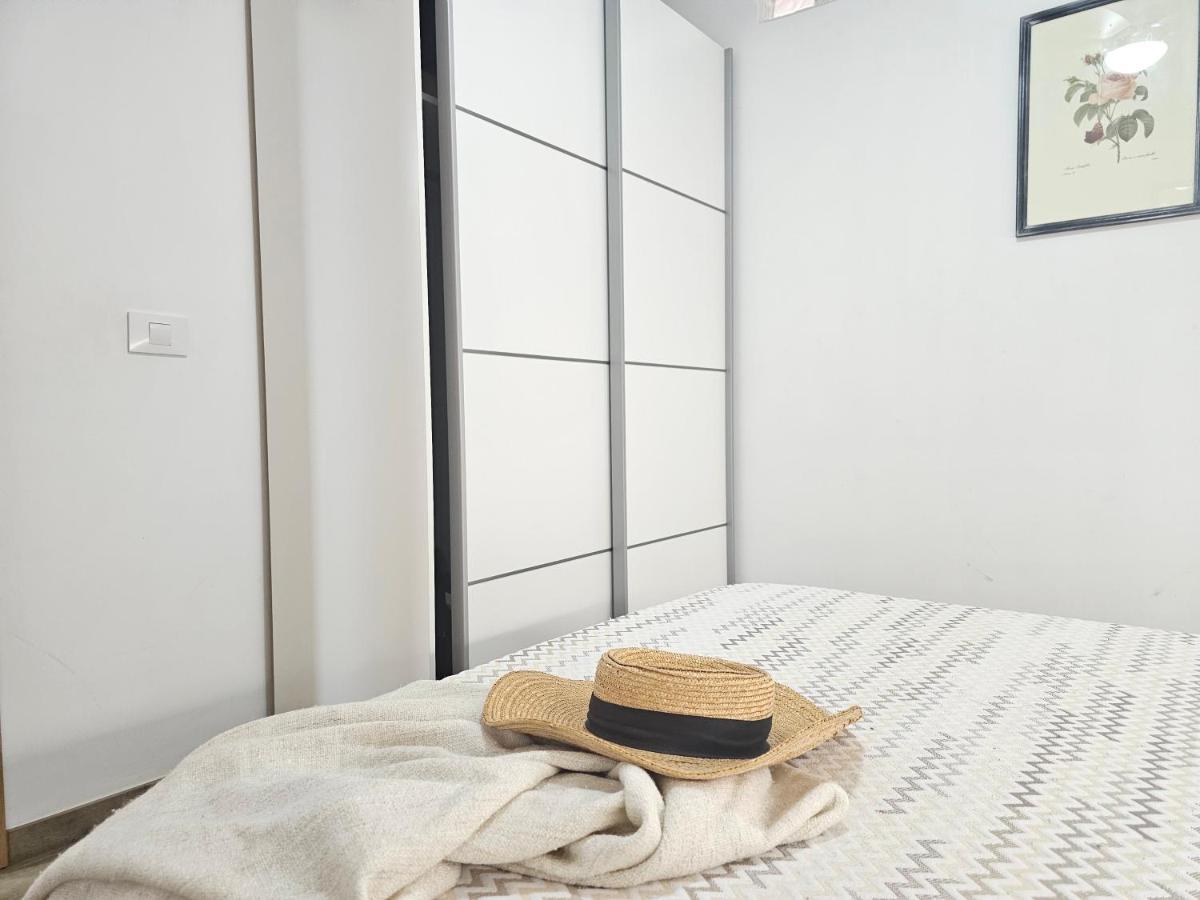 Holidays Center, Cristianos Apartment