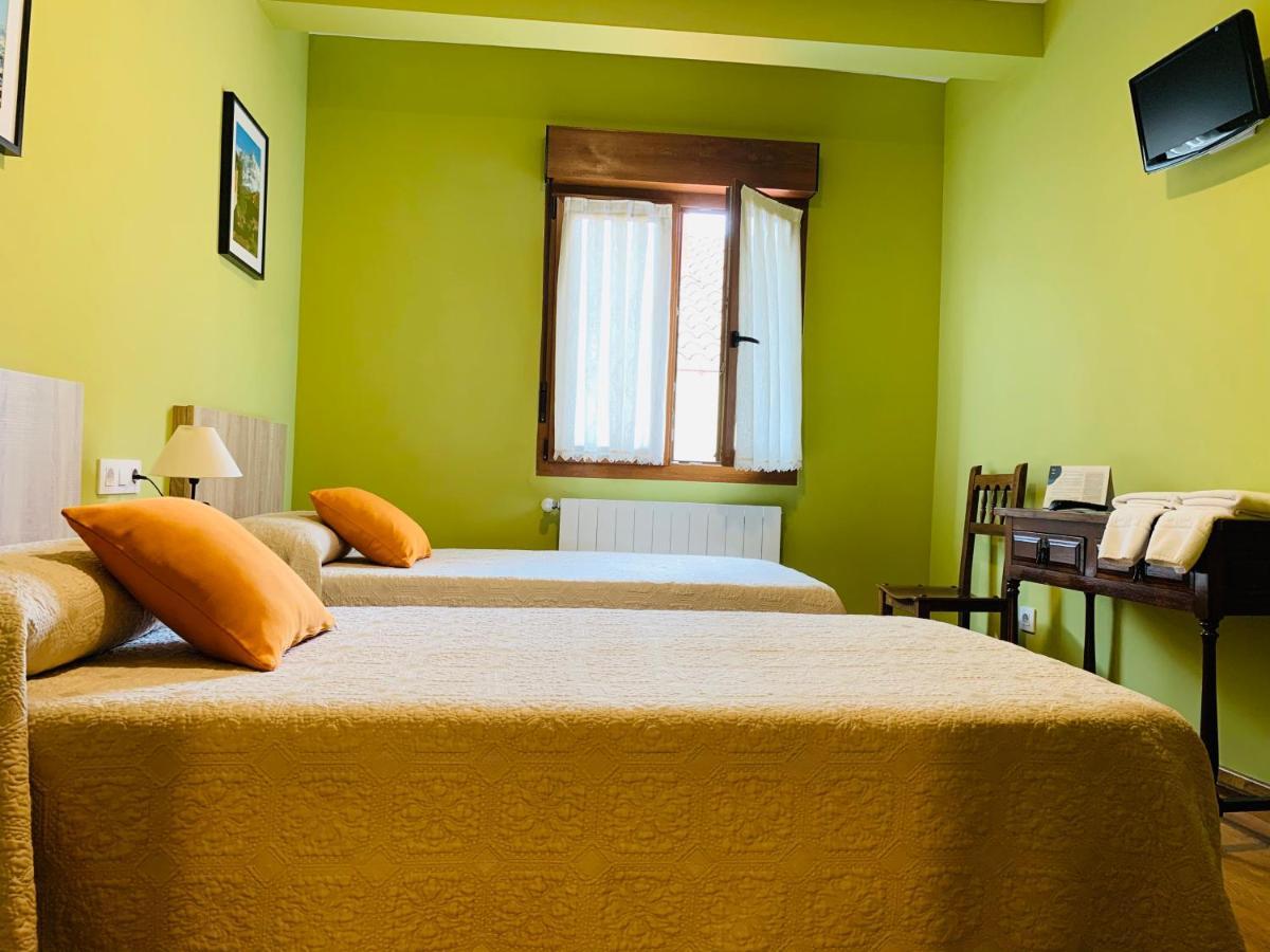 Hostal La Serna *