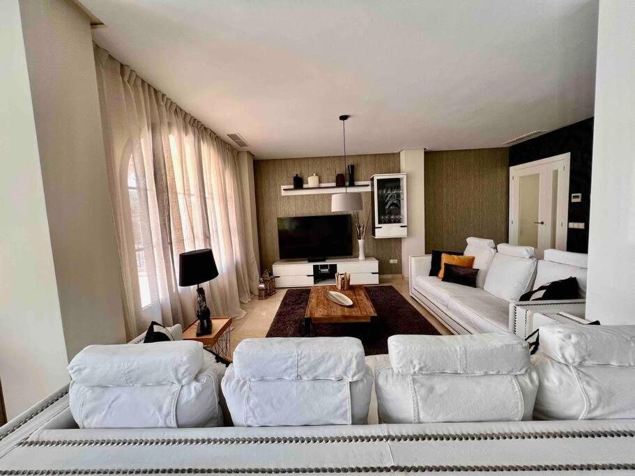 Villa Deluxe,white Beach,mountains