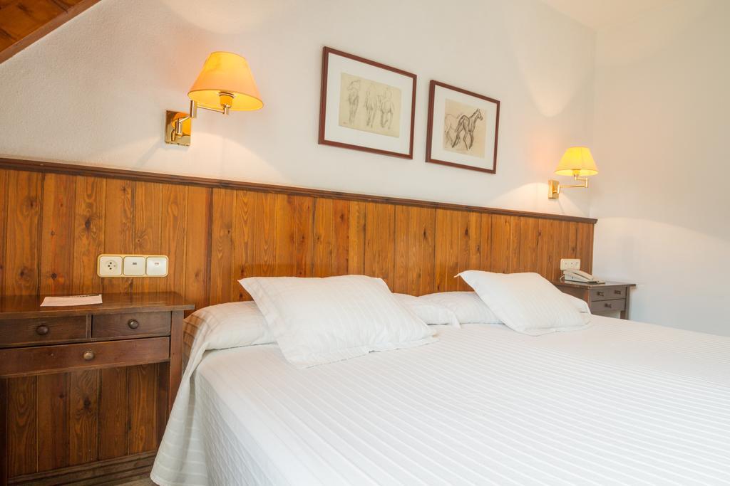 Hotel Ribaeta 2*