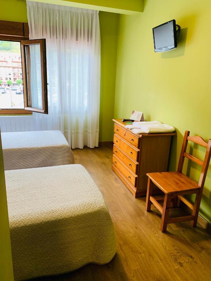 Hostal La Serna