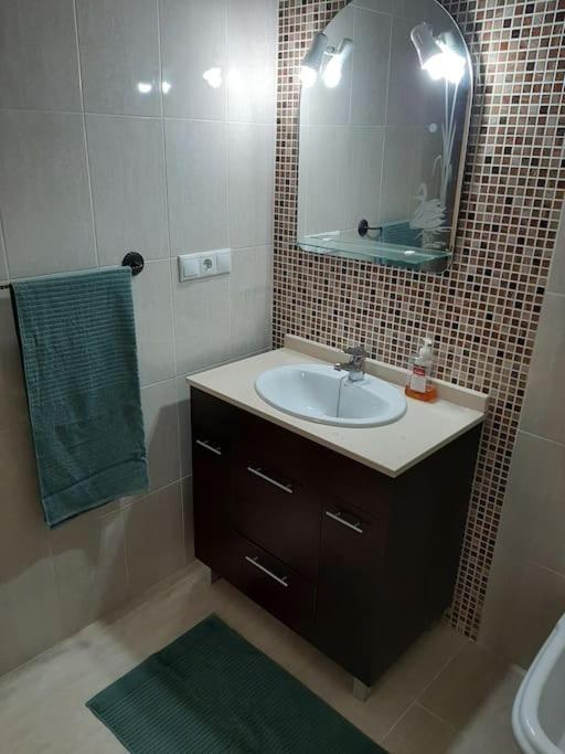 Two Bed Two Bathrooms Ground Floor With Pool View Apartamento