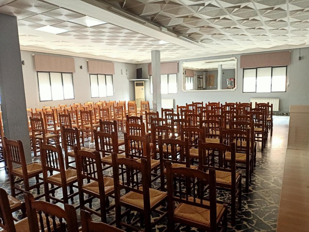 Restaurante & El Volante Pensión *