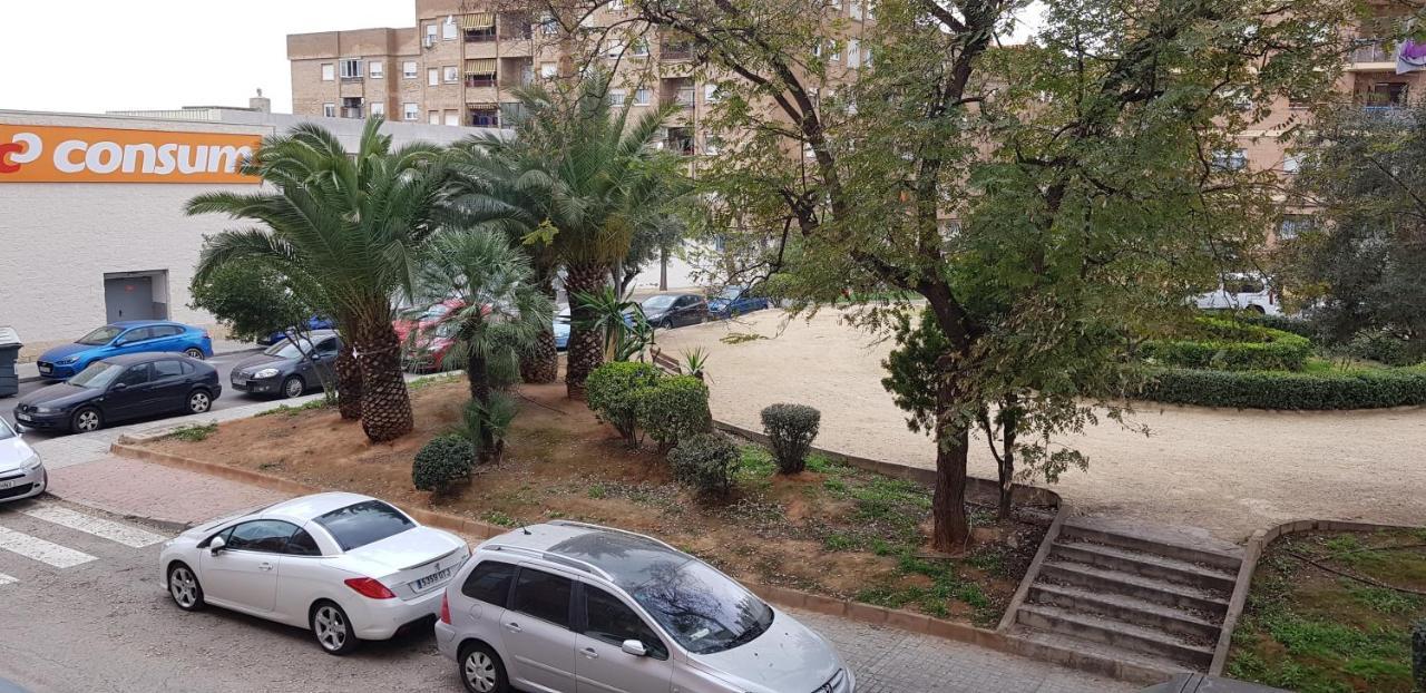Privada Cerca De Valencia En Vivienda Compartida *