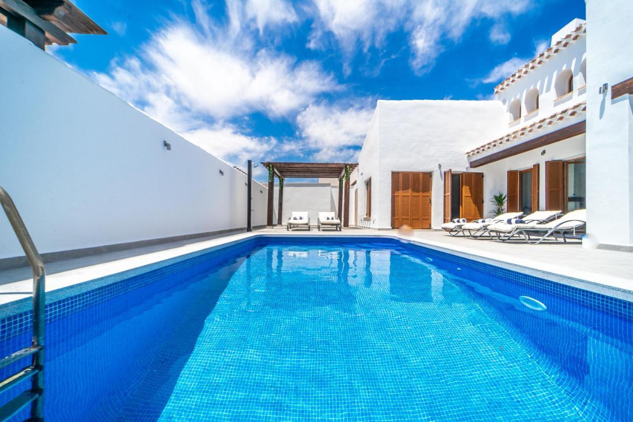 Three Bedroom Luxury El Valle Golf Villa Banos y Mendigo