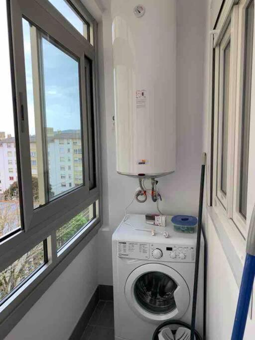 Piso Recien Reformado, Comodo Y Muy Luminoso. Apartamento *