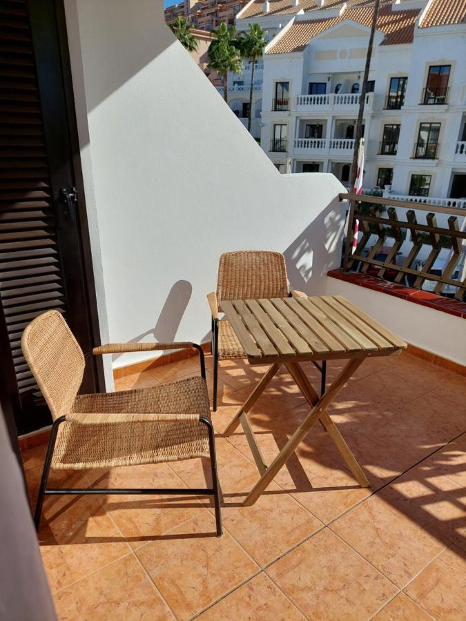 Apartamento Greatly Located With Heated Pool, Cristianos Los Cristianos (Tenerife)