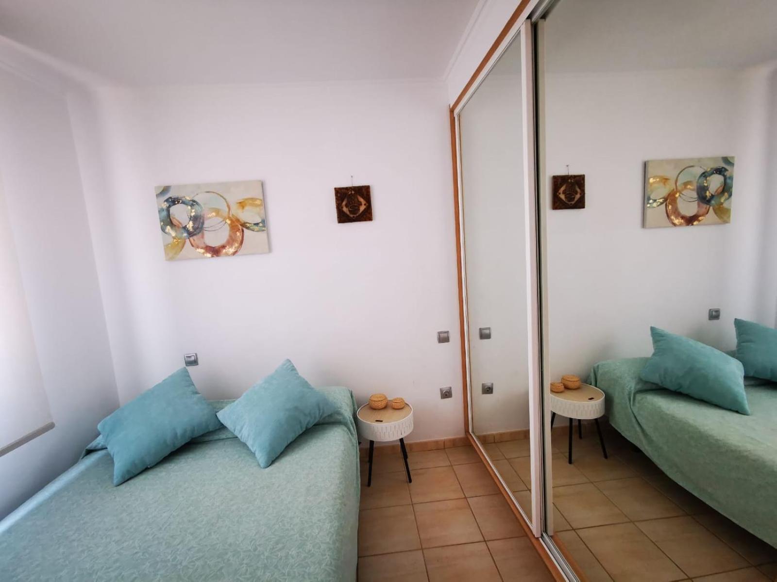 Arara Azul Interior 2 En