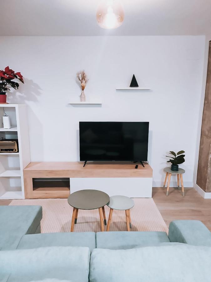 Mikasika - Duplex With Seasonal Swimming Pool & Walking Distance From The