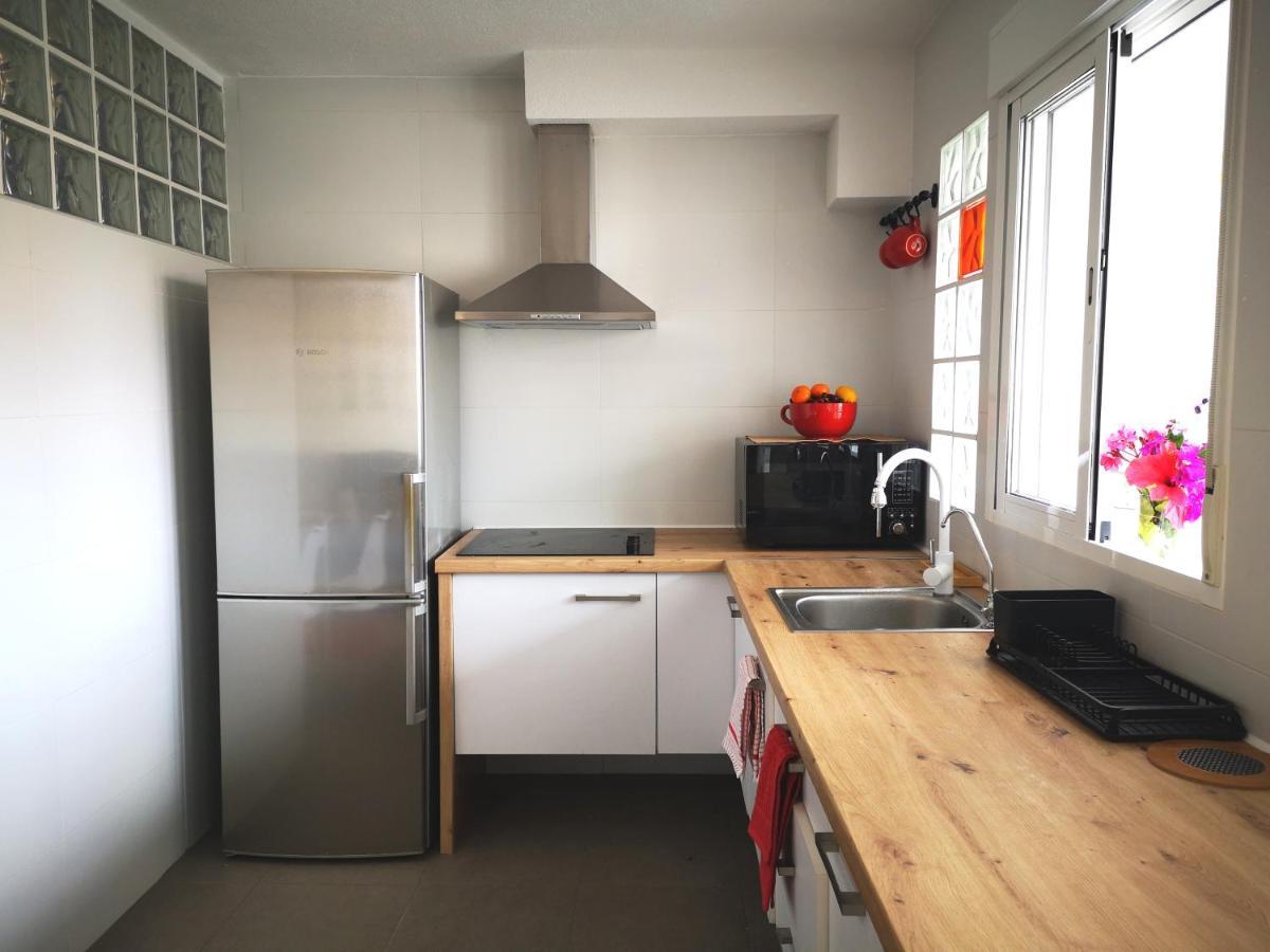 Cozy And Sunny Two Bedroom La Mata Beach