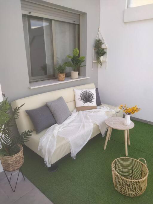 Moderno En Nova Golf & Met Apartment *