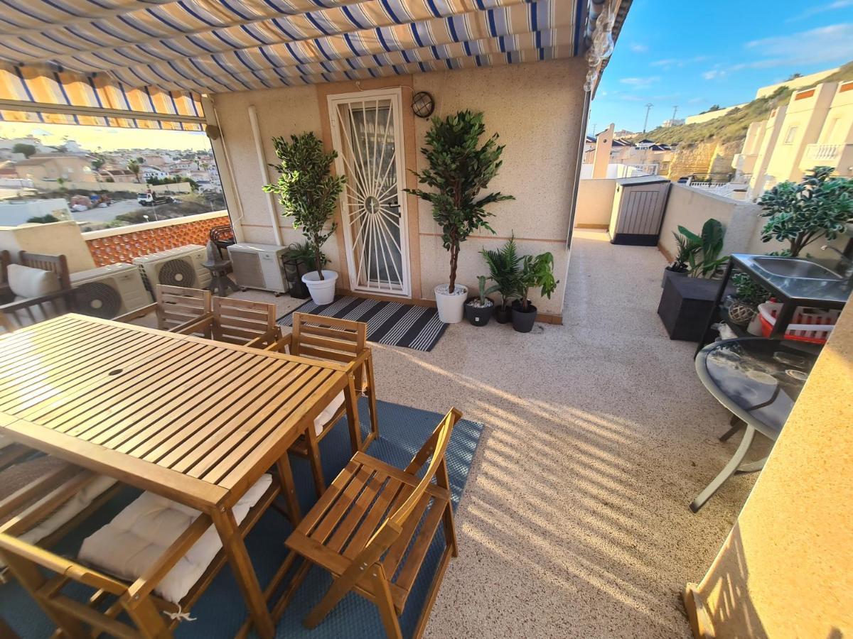 Gorgeous 3 Bed/2 Bath Pool & Golf Views *