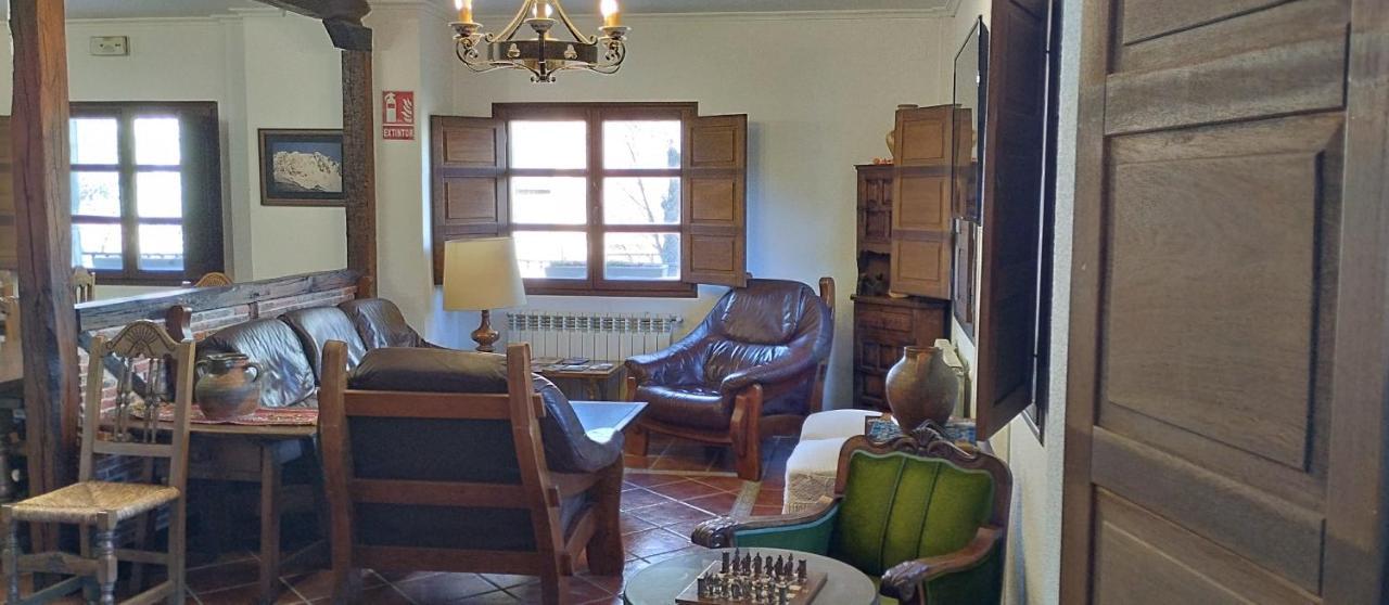 Hostal El Caseron Cardano de Abajo